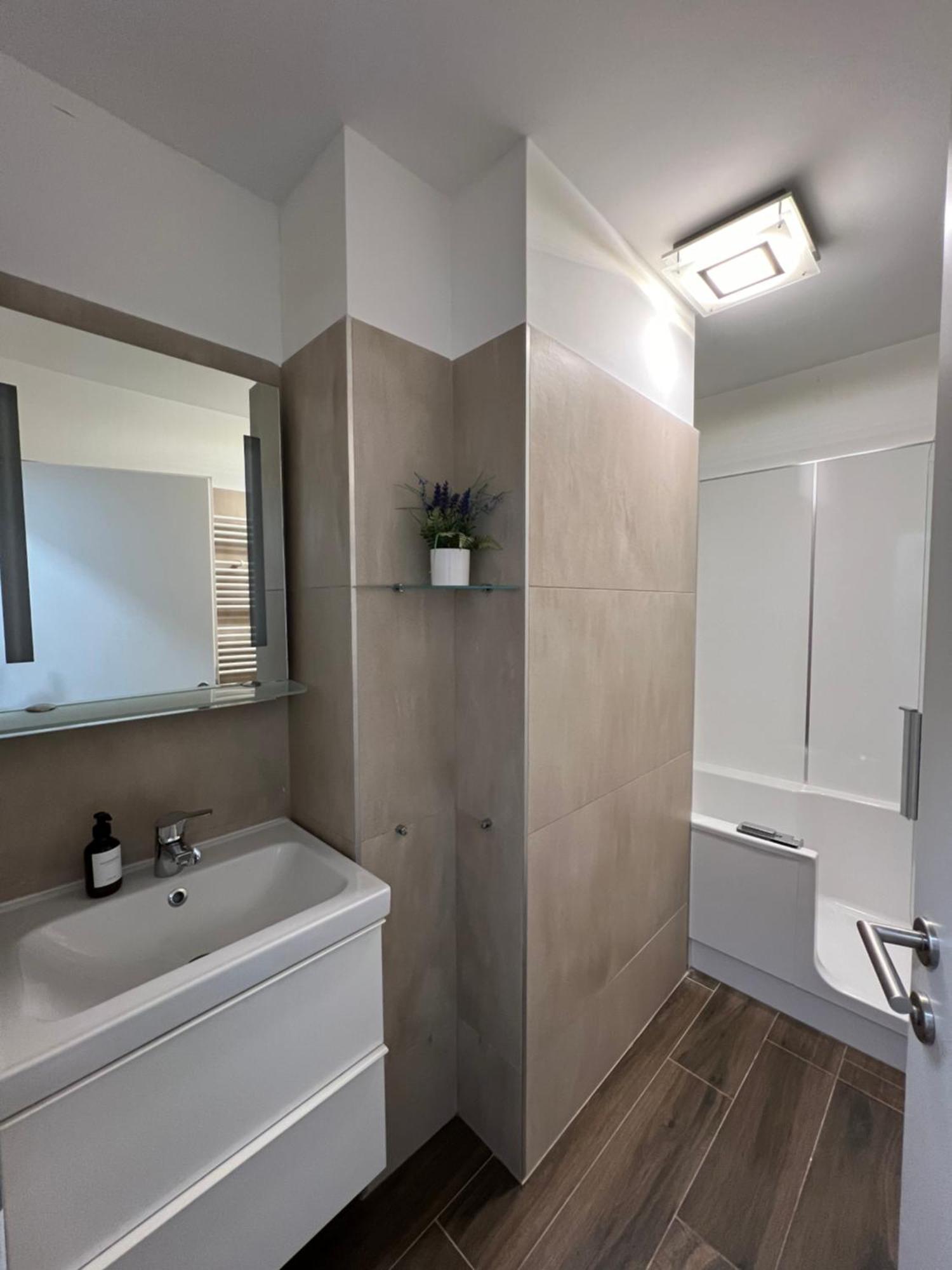 Urban Jungle Apartment Next To Prater & Old Town Βιέννη Εξωτερικό φωτογραφία